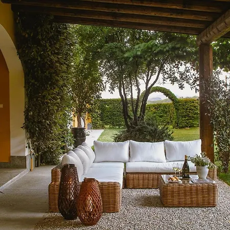 Tenuta La Meirana - Tra I Vigneti *
